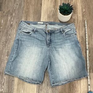 Kut from the Kloth Jean Shorts 20W Plus